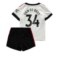Manchester United Donny van de Beek #34 Fotballklær Bortedraktsett Barn 2022-23 Kortermet (+ korte bukser)